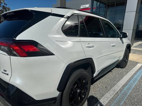 Used 2023 Toyota RAV4 SE w/ Convenience Package AWD/4WD image 5