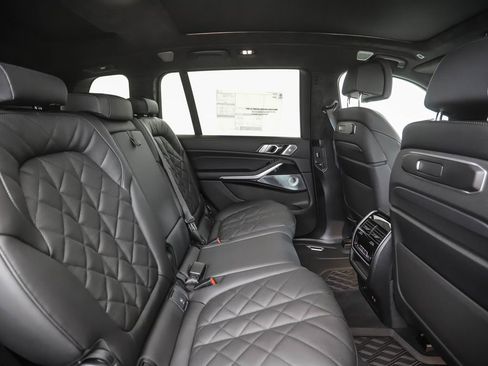 New 2026 BMW X7 xDrive40i AWD/4WD image 33