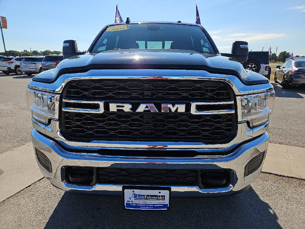 Used 2024 RAM 2500 Tradesman w/ Chrome Appearance Group AWD/4WD image 12