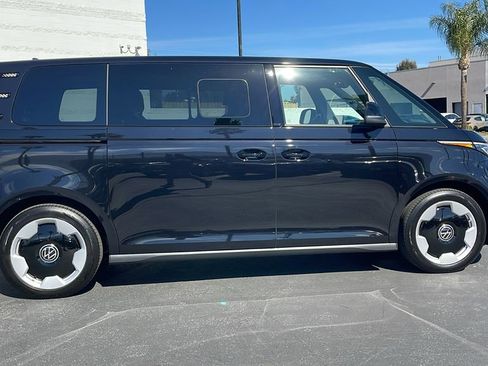 New 2025 Volkswagen ID. Buzz Pro S image 6