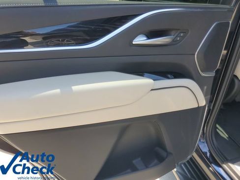Used 2024 Cadillac Escalade Sport AWD/4WD image 15