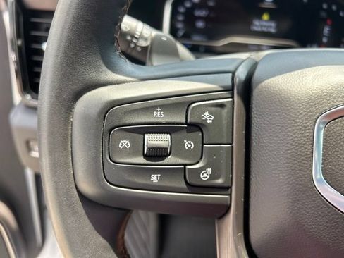Used 2024 GMC Sierra 1500 AT4 w/ Technology Package AWD/4WD image 18