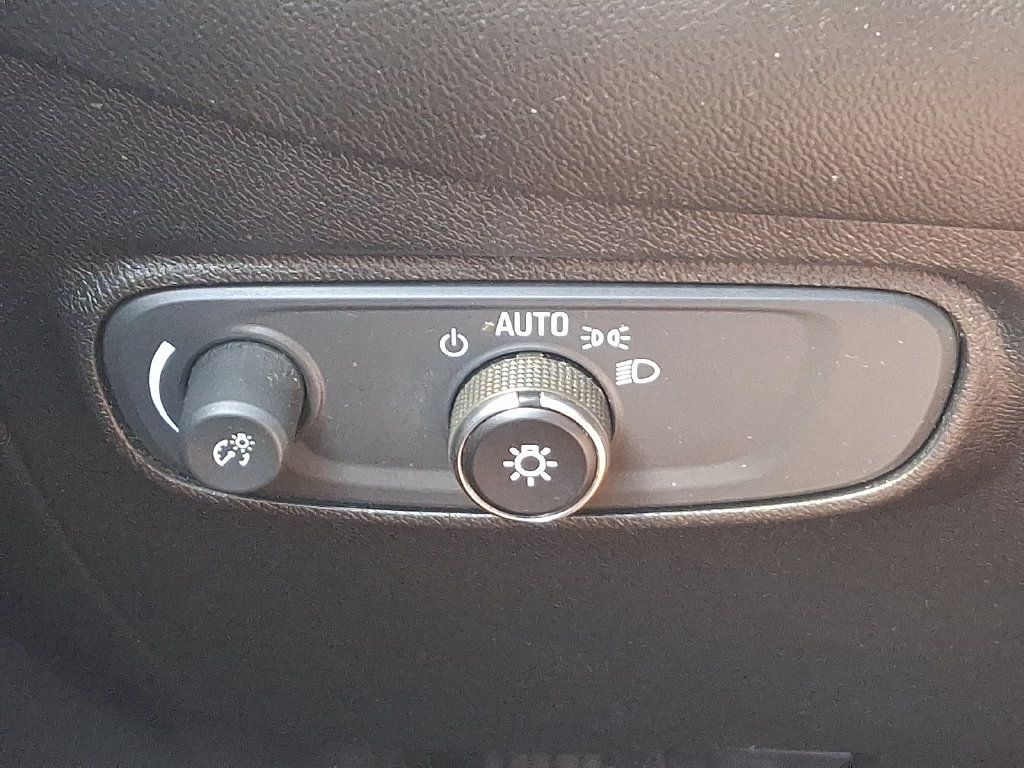 Certified 2019 Chevrolet Equinox LT FWD image 23