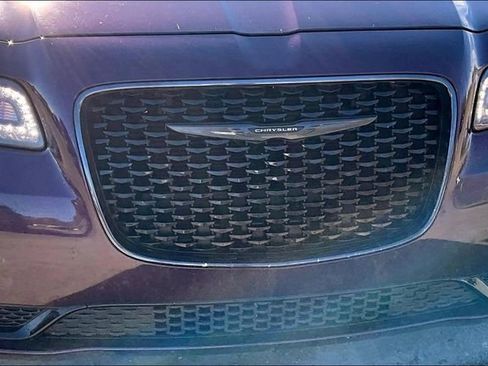 Used 2021 Chrysler 300 Touring w/ Sport Appearance Package image 30