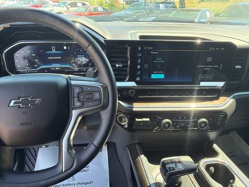 Used 2023 Chevrolet Silverado 1500 LT Trail Boss w/ LT Trail Boss Premium Package AWD/4WD image 26