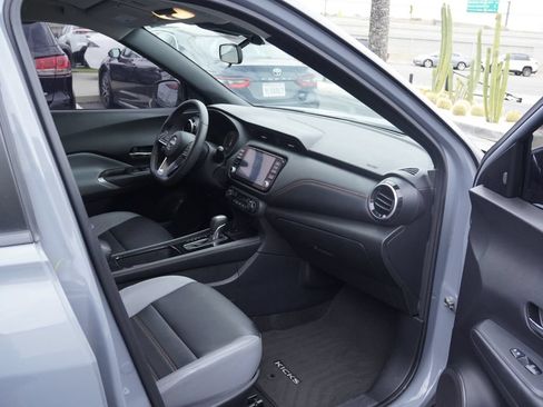 Used 2023 Nissan Kicks SR w/ SR Premium Package FWD image 23