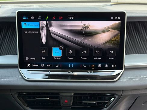 New 2026 Volkswagen Tiguan SE AWD/4WD image 12