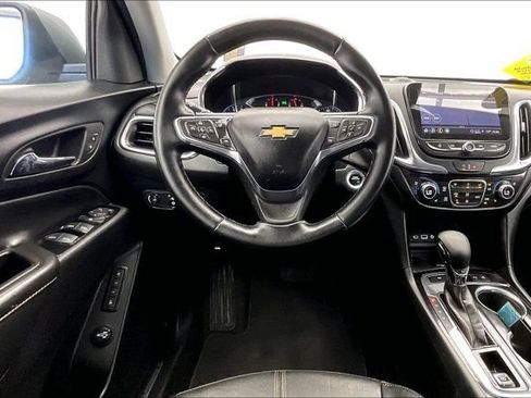 Used 2023 Chevrolet Equinox Premier AWD/4WD image 4