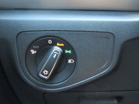 Used 2023 Volkswagen Atlas SE FWD image 38