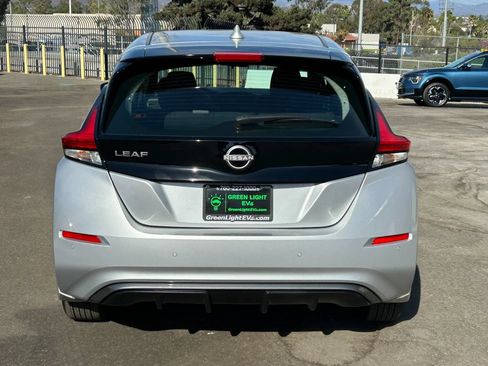 Used 2025 Nissan Leaf S FWD image 6