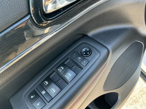 Used 2021 Jeep Grand Cherokee Trailhawk image 32