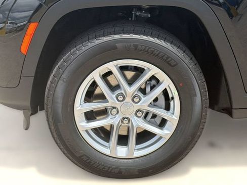 New 2026 Jeep Grand Cherokee Laredo RWD image 12