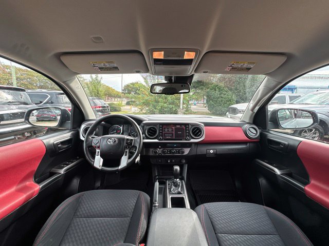 Used 2021 Toyota Tacoma SR5 AWD/4WD image 13