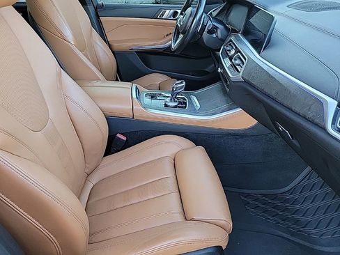 Used 2022 BMW X5 xDrive40i w/ M Sport Package image 17