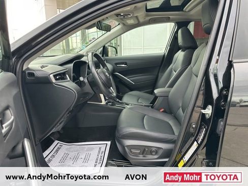Used 2023 Toyota Corolla Cross XLE w/ Convenience Package image 10