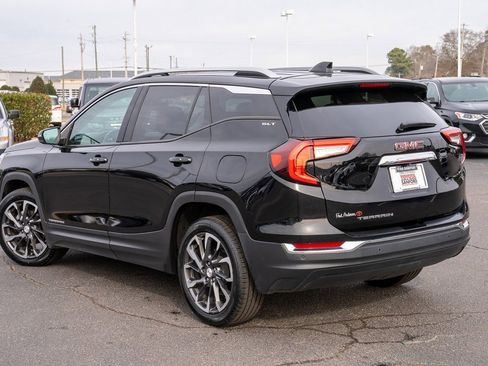 Used 2022 GMC Terrain SLT w/ Tech Package image 3