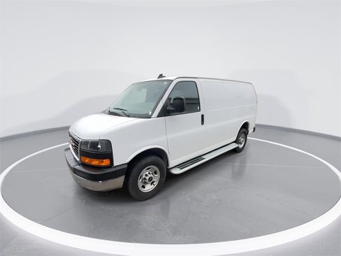 Used 2024 GMC Savana 2500 w/ Driver Convenience Package image 4
