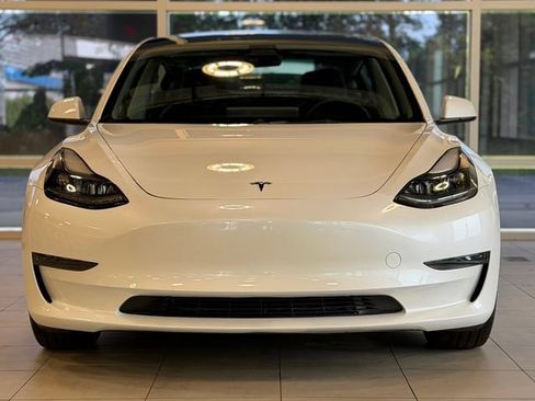 Used 2023 Tesla Model 3 Standard Range RWD image 2