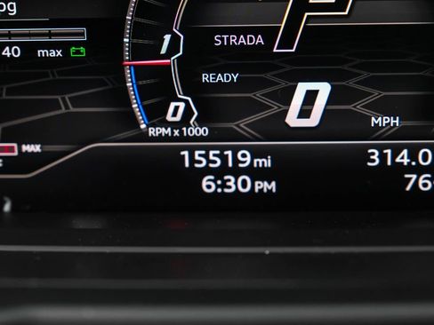 Used 2022 Lamborghini Urus image 19