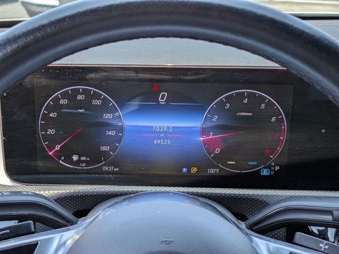 Used 2025 Mercedes-Benz CLA 250 image 25