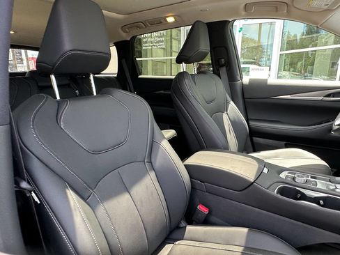 New 2027 INFINITI QX60 Luxe w/ Cargo Package FWD image 15