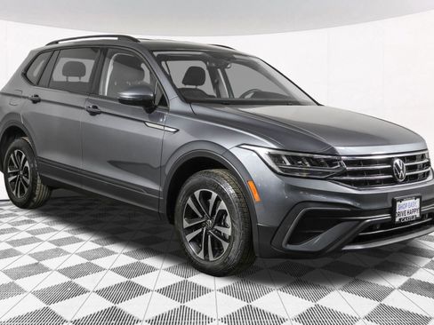 Used 2023 Volkswagen Tiguan S image 11