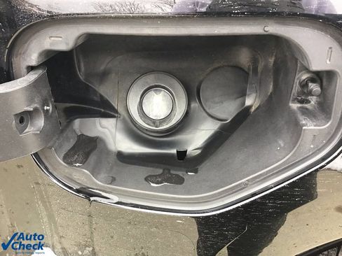 Used 2020 GMC Canyon Denali image 41