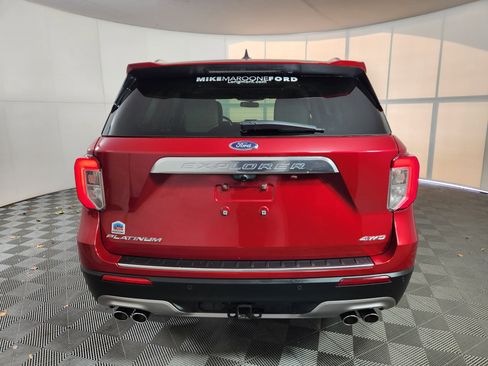 Certified 2022 Ford Explorer Platinum w/ Equipment Group 601A image 6