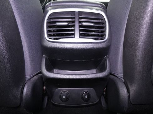 Used 2019 Hyundai Santa Fe SEL FWD image 18