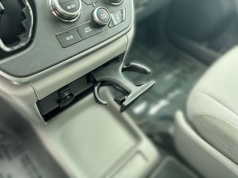 Used 2020 Toyota Sienna L image 20