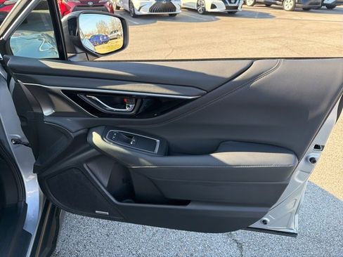 Used 2025 Subaru Outback Touring XT w/ Popular Package #2 image 8