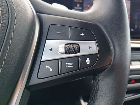 Used 2025 BMW X5 xDrive50e image 28