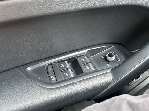 Used 2018 Audi Q5 2.0T Premium image 32