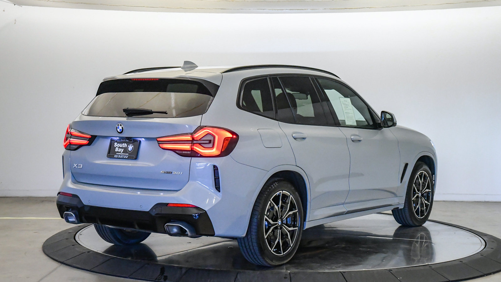 Used 2023 BMW X3 sDrive30i w/ M Sport Package RWD image 5