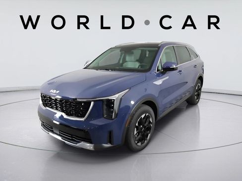 Used 2025 Kia Sorento S w/ Panoramic Sunroof Package FWD image 7