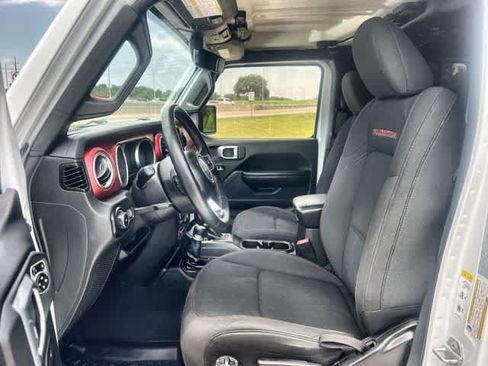 Used 2018 Jeep Wrangler Unlimited Rubicon AWD/4WD image 11