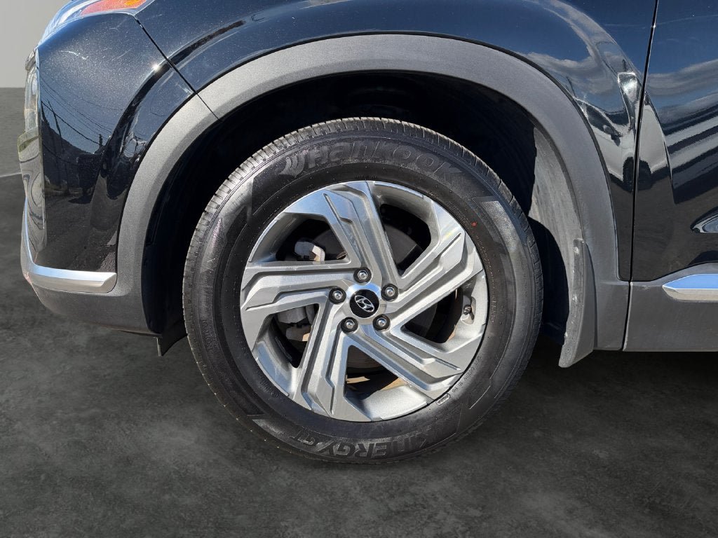 Used 2021 Hyundai Santa Fe SEL w/ Convenience Package FWD image 4