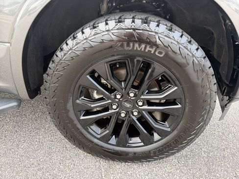 Used 2019 Ford F150 XLT w/ Equipment Group 302A Luxury AWD/4WD image 21