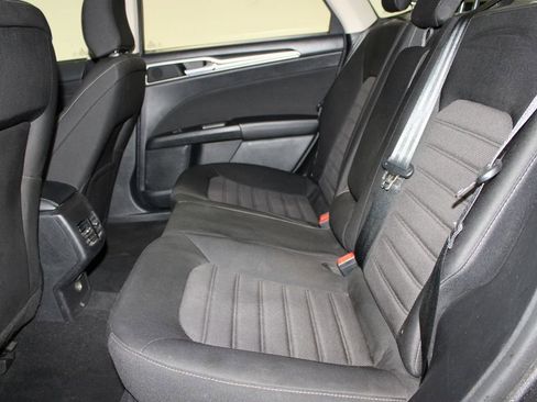 Used 2020 Ford Fusion SE image 22