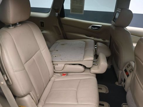 Used 2014 Nissan Pathfinder Platinum w/ Platinum Premium Package AWD/4WD image 27