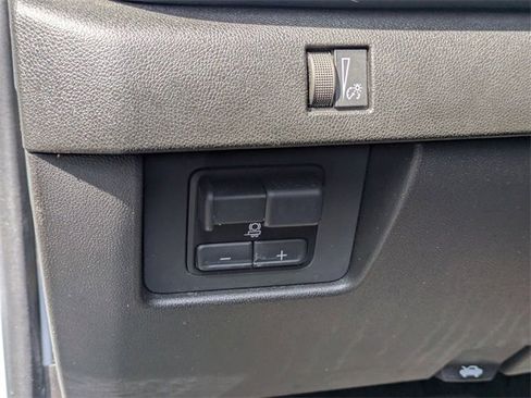 Used 2023 Chevrolet Colorado LT w/ LT Convenience Package II image 13