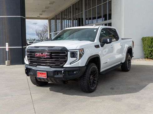 Used 2023 GMC Sierra 1500 AT4X image 3