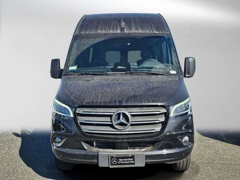 Used 2025 Mercedes-Benz Sprinter 3500 image 8