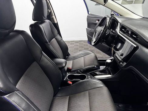 Used 2018 Toyota Corolla SE w/ Body Protection Package image 54