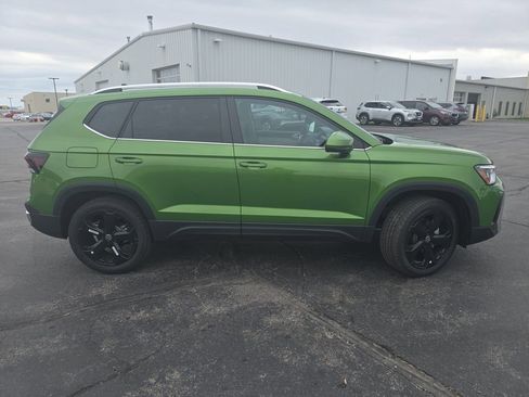 New 2025 Volkswagen Taos SEL image 2