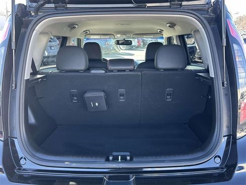 Used 2018 Kia Soul ! image 8