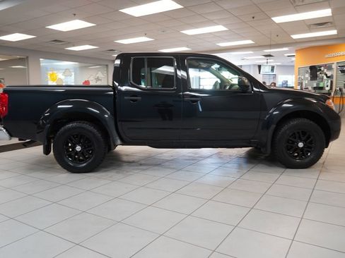 Used 2021 Nissan Frontier SV w/ SV Utility Package AWD/4WD image 17