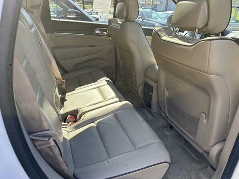 Used 2015 Jeep Grand Cherokee Overland w/ Advanced Technology Group image 11