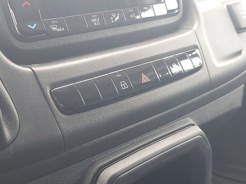 Used 2025 RAM ProMaster 2500 w/ Storage Group image 17