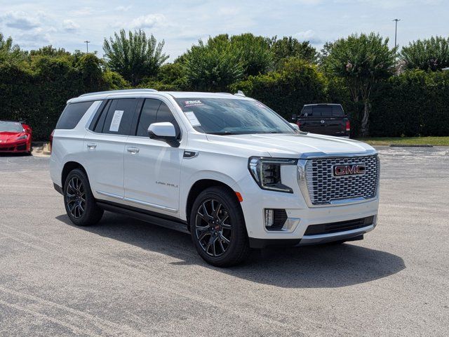 Used 2024 GMC Yukon Denali w/ Advanced Technology Package AWD/4WD image 3